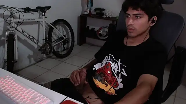 Snapshot of Thieves9 chatting on October 7, 2025, 12:11 am Thieves9 online show from October 7, 2025, 12:11 am