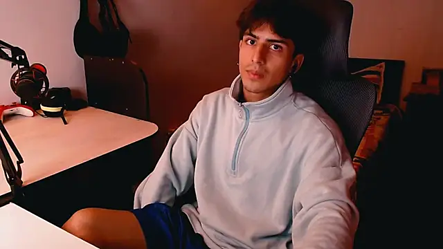 Snapshot of Thieves9 chatting on December 26, 2024, 5:26 am Thieves9 online show from December 26, 2024, 5:26 am