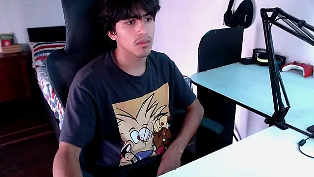 Snapshot of Thieves9 chatting on February 22, 2025, 7:25 pm Thieves9 online show from February 22, 2025, 7:25 pm