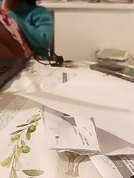 maleesa online show from October 14, 2025, 6:08 pm