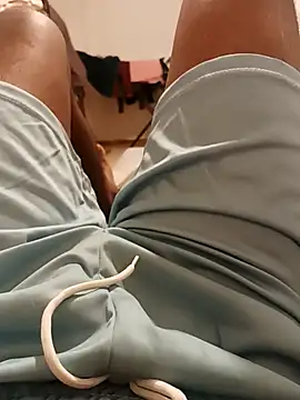 maleesa online show from September 14, 2025, 2:23 am