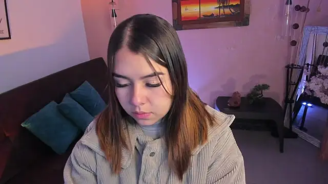 ArianaBaker online show from November 17, 2025, 2:32 pm