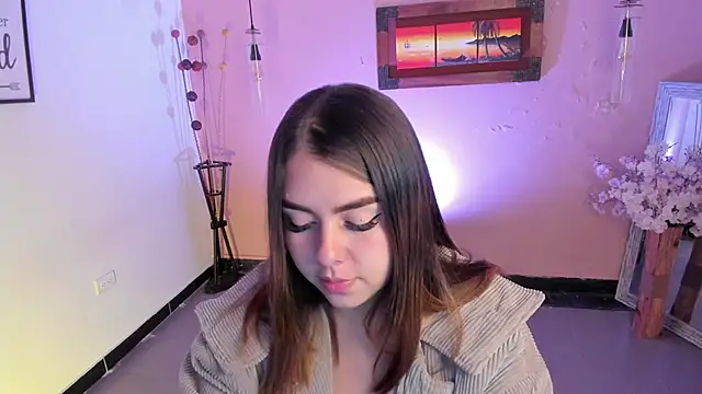 ArianaBaker online show from November 25, 2025, 1:33 pm