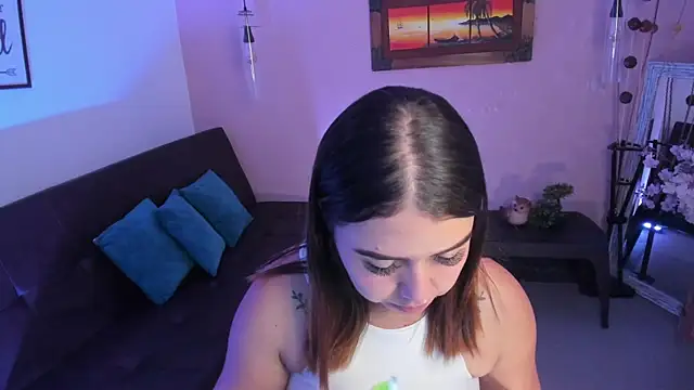 ArianaBaker online show from November 19, 2025, 1:55 pm