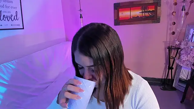 ArianaBaker online show from October 5, 2025, 5:58 pm