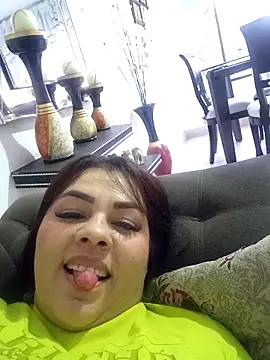 Snapshot of lola__sweetx chatting on March 21, 2025, 10:50 pm lola sweetx online show from March 21, 2025, 10:50 pm