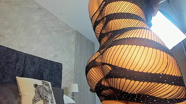 Snapshot of lola__sweetx chatting on October 15, 2025, 12:02 pm lola sweetx online show from October 15, 2025, 12:02 pm