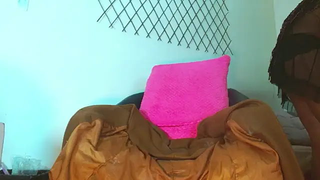 bellatrixx 69 online show from March 18, 2025, 7:01 am