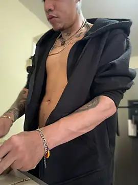 Osiiriis online show from March 15, 2026, 8:05 pm