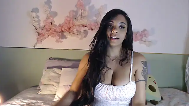 Srta Diana online show from October 19, 2025, 1:52 am