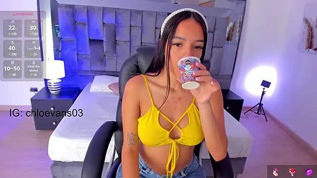 Chloe evans   online show from March 13, 2025, 11:30 am