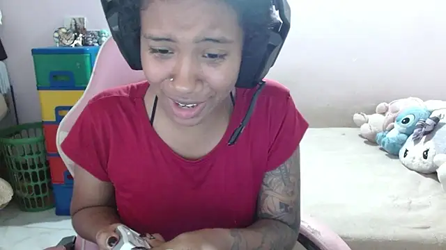 TiffanyRoouse online show from October 29, 2025, 11:14 pm