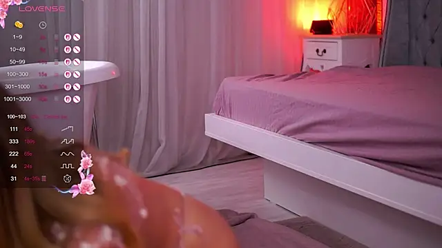 Snapshot of EvaWarenn chatting on September 20, 2025, 3:44 am EvaWarenn online show from September 20, 2025, 3:44 am