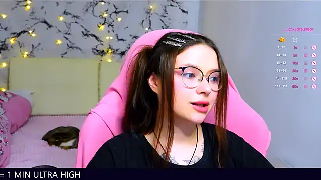 me  hanna online show from March 10, 2025, 2:28 am