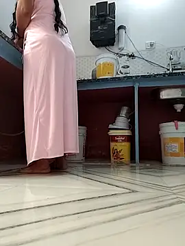 Snapshot of Archna-ji chatting on October 8, 2025, 4:03 am Archna-ji online show from October 8, 2025, 4:03 am