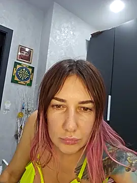 Snapshot of BlueXOwl chatting on October 13, 2025, 4:08 pm BlueXOwl online show from October 13, 2025, 4:08 pm