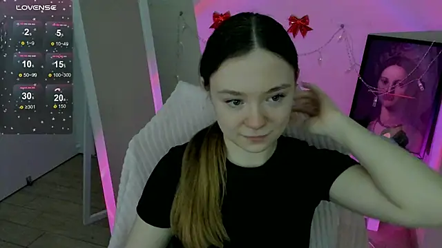 Florence meow online show from February 6, 2025, 1:32 pm