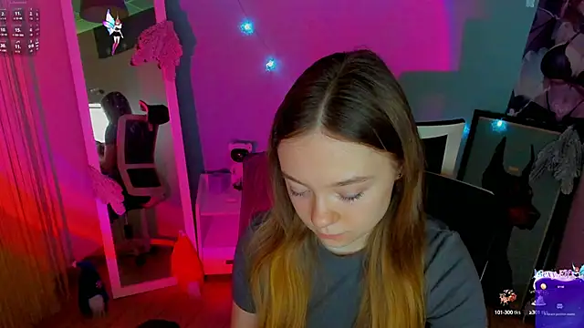 Florence meow online show from December 22, 2024, 7:44 am