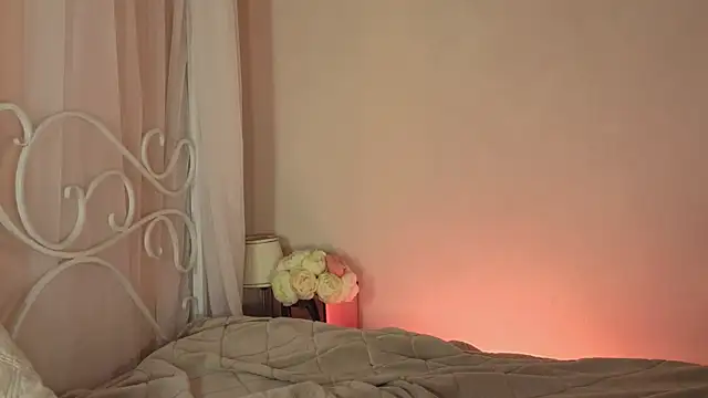 ELLIEJAY online show from October 22, 2025, 5:18 am