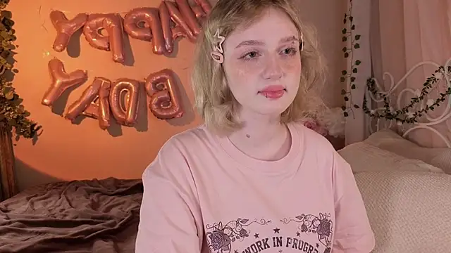 ELLIEJAY online show from April 9, 2026, 5:31 am