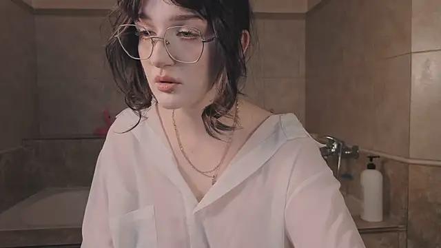 ELLIEJAY online show from October 10, 2025, 5:19 am