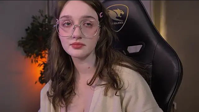 ELLIEJAY online show from March 12, 2025, 8:20 pm