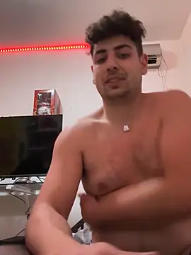 claudio20031 online show from December 2, 2025, 5:25 pm