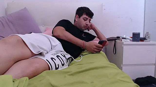 claudio20031 online show from September 18, 2025, 5:32 am