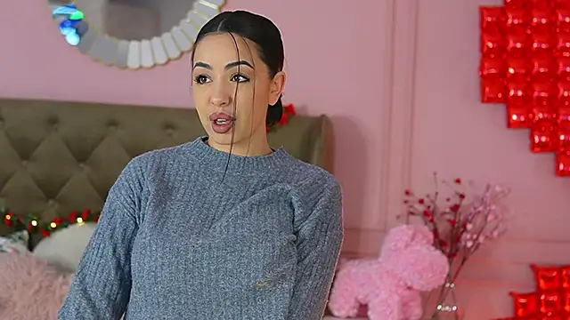 NicoleSteph online show from February 19, 2026, 5:15 am