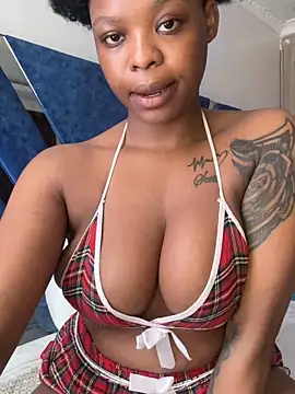 SexxyLunar online show from November 15, 2025, 7:56 am