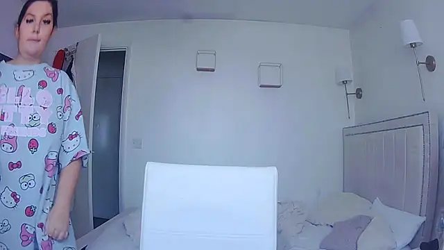 magical mia online show from September 29, 2025, 8:43 am