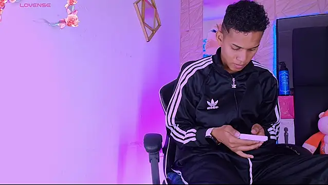 Snapshot of dilan_alfonzo chatting on June 19, 2026, 8:47 pm dilan alfonzo online show from June 19, 2026, 8:47 pm
