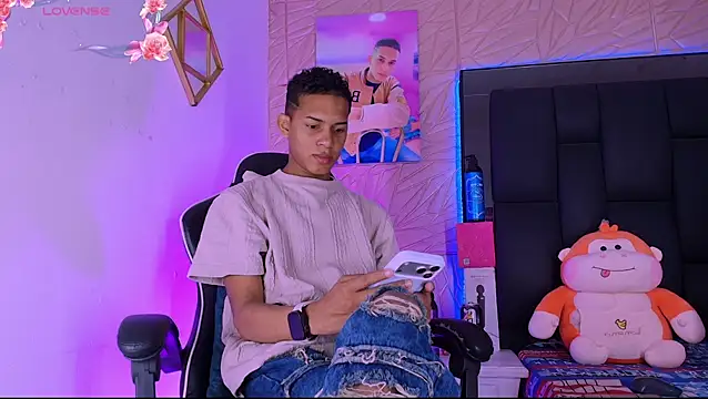 Snapshot of dilan_alfonzo chatting on June 23, 2026, 5:00 pm dilan alfonzo online show from June 23, 2026, 5:00 pm