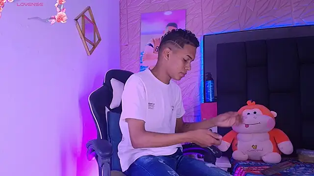 dilan alfonzo online show from June 1, 2026, 3:44 pm
