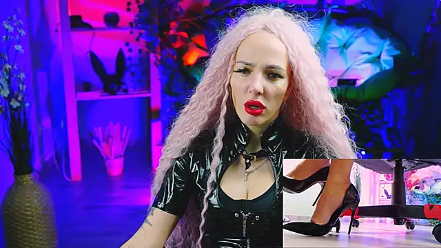 MonicaMaxwel online show from March 21, 2025, 3:13 pm