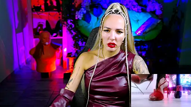 MonicaMaxwel online show from November 2, 2025, 10:53 am