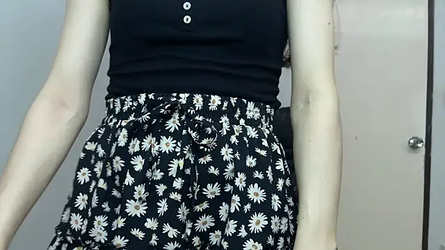 SassyJessi online show from April 5, 2026, 4:08 am