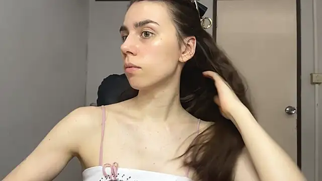 SassyJessi online show from September 19, 2025, 4:05 am