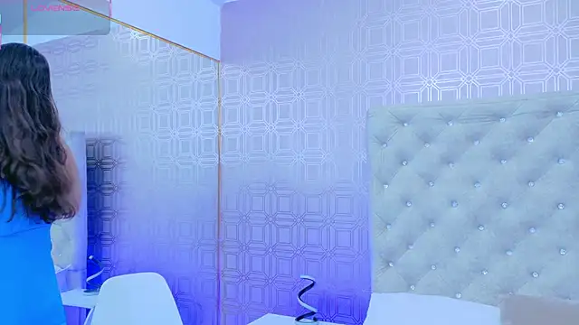 LexaDeRusso online show from September 10, 2025, 7:35 pm