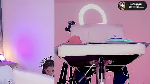 Angelst   online show from March 7, 2026, 8:21 am