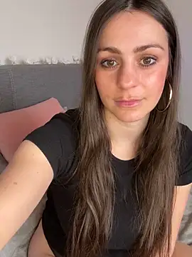 Loella-Rose online show from January 15, 2025, 9:35 am