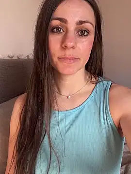 Loella-Rose online show from March 20, 2025, 10:10 am