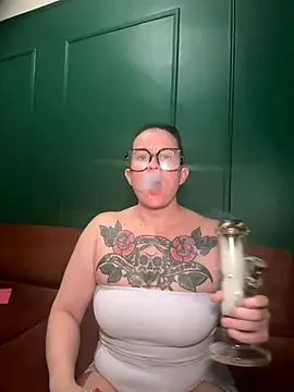 quinnmariexo online show from October 4, 2025, 11:39 pm