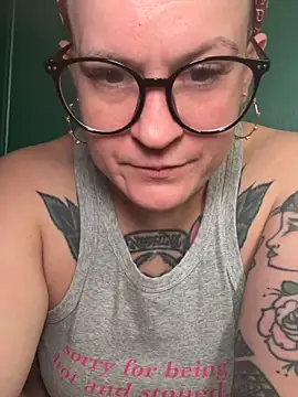 Snapshot of quinnmariexo chatting on May 11, 2026, 2:45 pm quinnmariexo online show from May 11, 2026, 2:45 pm
