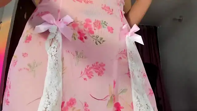 youpinkgirl  online show from March 3, 2025, 4:32 am