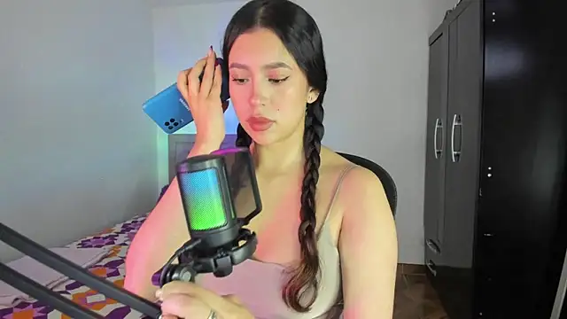 youpinkgirl  online show from November 7, 2025, 9:08 pm