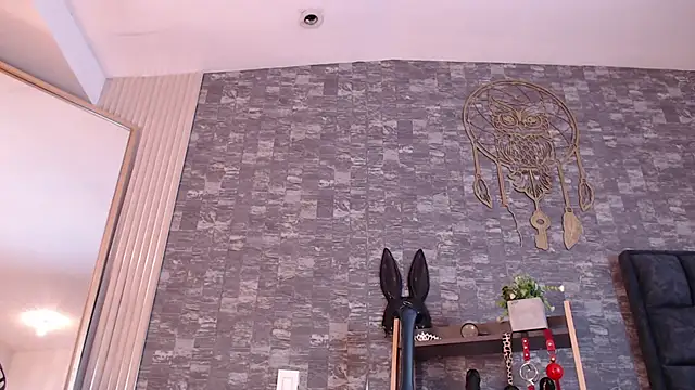 BondageGirl Ks online show from October 8, 2025, 1:12 pm