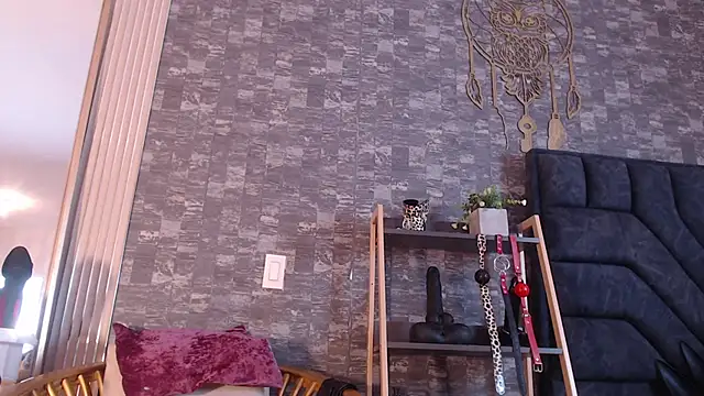 BondageGirl Ks online show from September 26, 2025, 1:18 pm