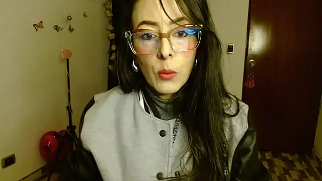 ella peck online show from November 19, 2025, 5:18 am