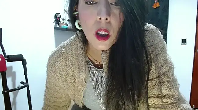 ella peck online show from February 6, 2025, 4:10 am